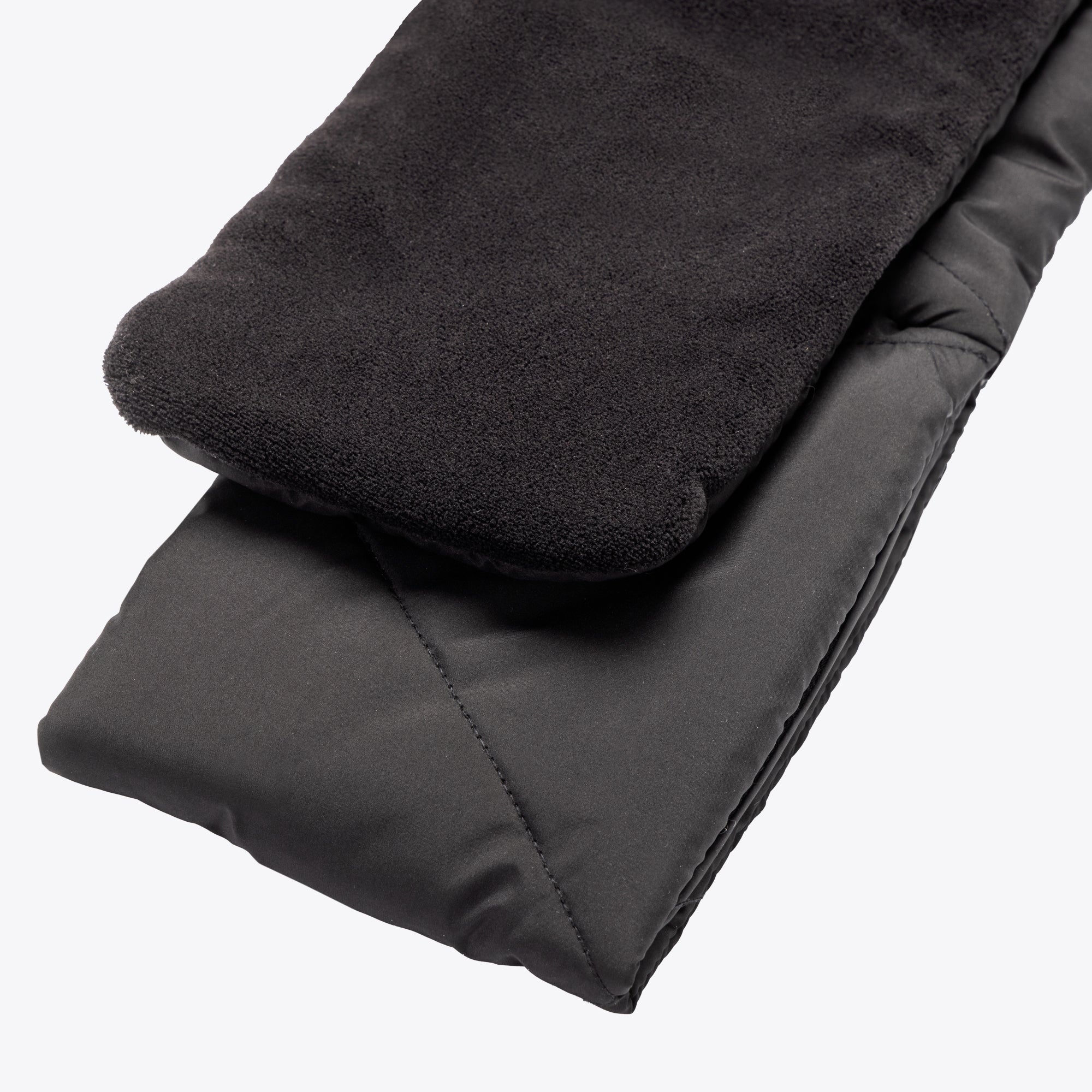 imetec-heat-on-the-go-puffer-scarf-beheizbarer-kordless-schal-schwarz-usb-auflad image 4